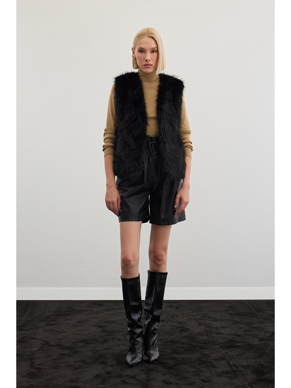 Kolsuz Uzun Yelek - Siyah-3