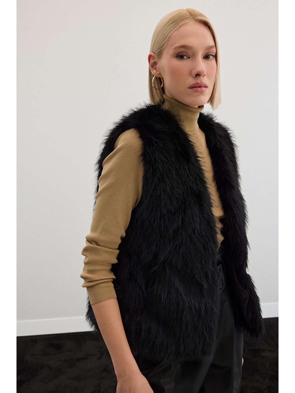 Kolsuz Uzun Yelek - Siyah-6