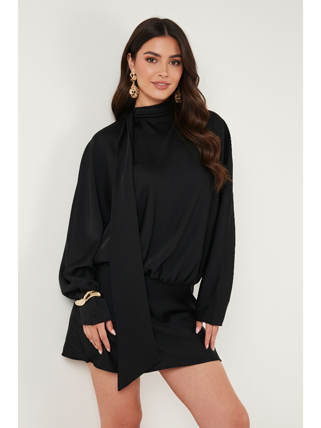 Siyah Standart Fit Bağlamalı Dik Yaka Saten Kadın Elbise 59135520-1