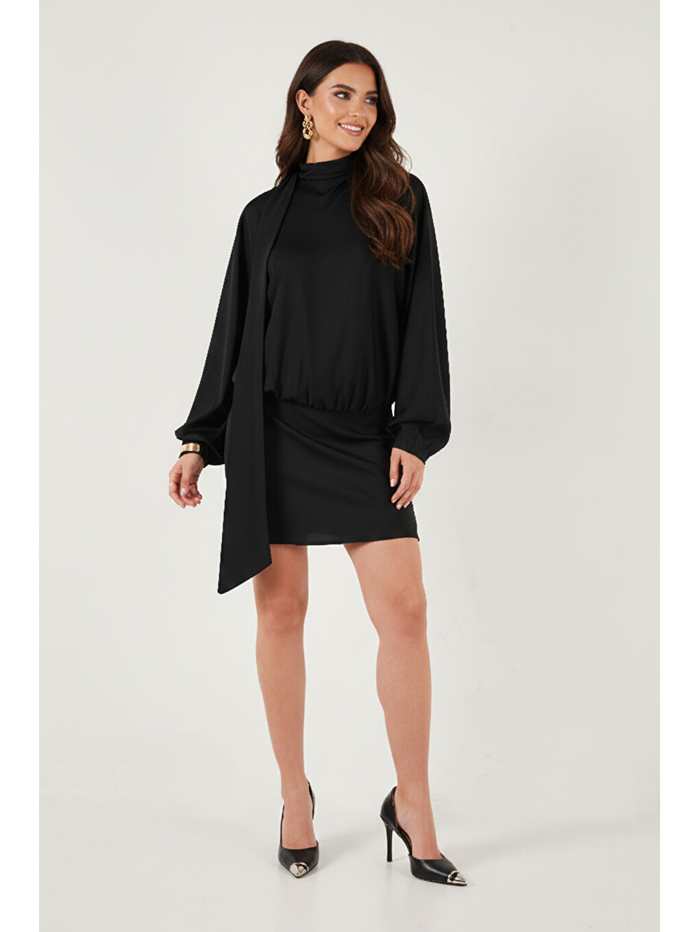 Siyah Standart Fit Bağlamalı Dik Yaka Saten Kadın Elbise 59135520-2