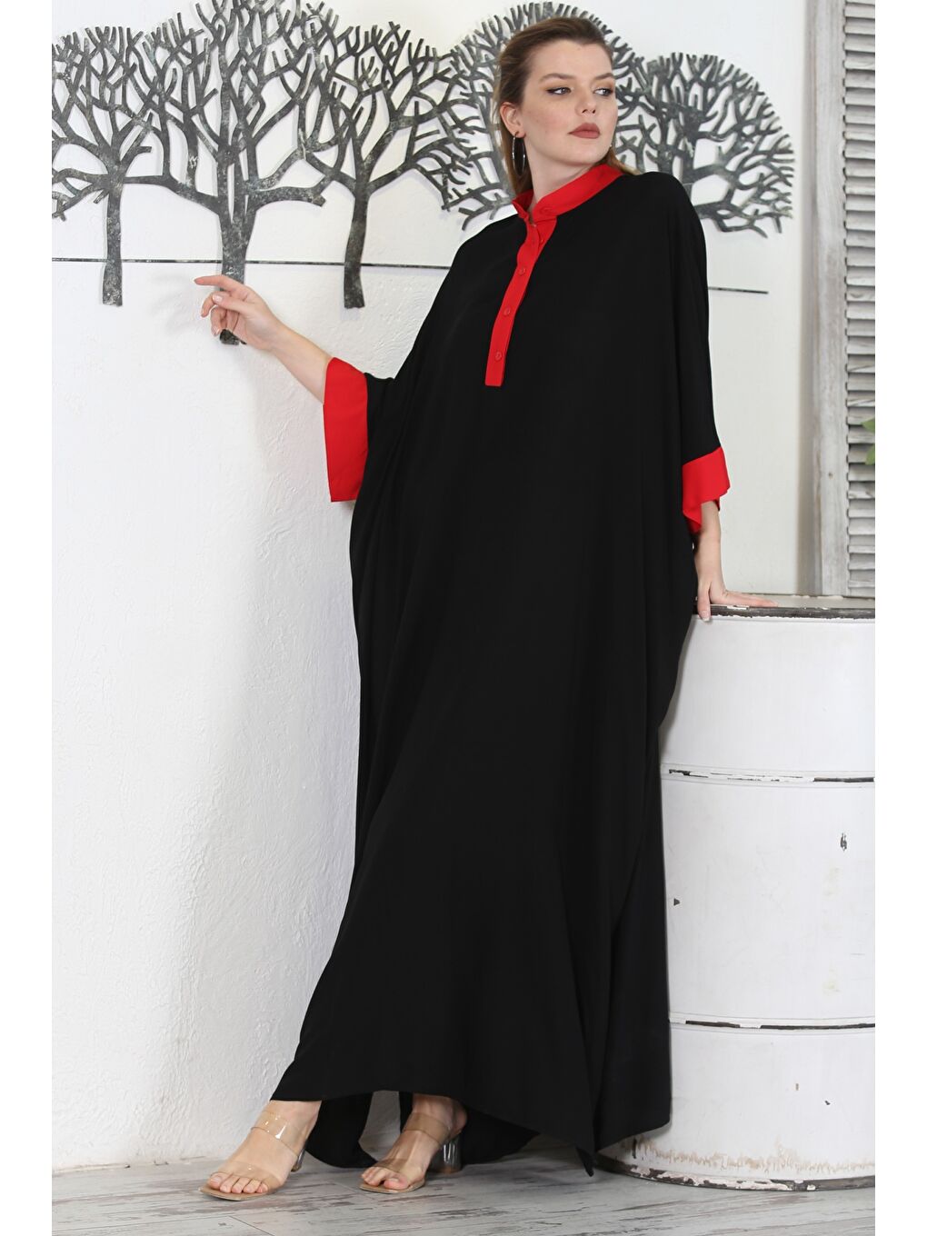 Siyah Hakim Yaka 3/4 Kol Düğmeli Yırtmaçlı Dokuma Garnili Nakışlı Casual Oversize Dokuma Elbise-5