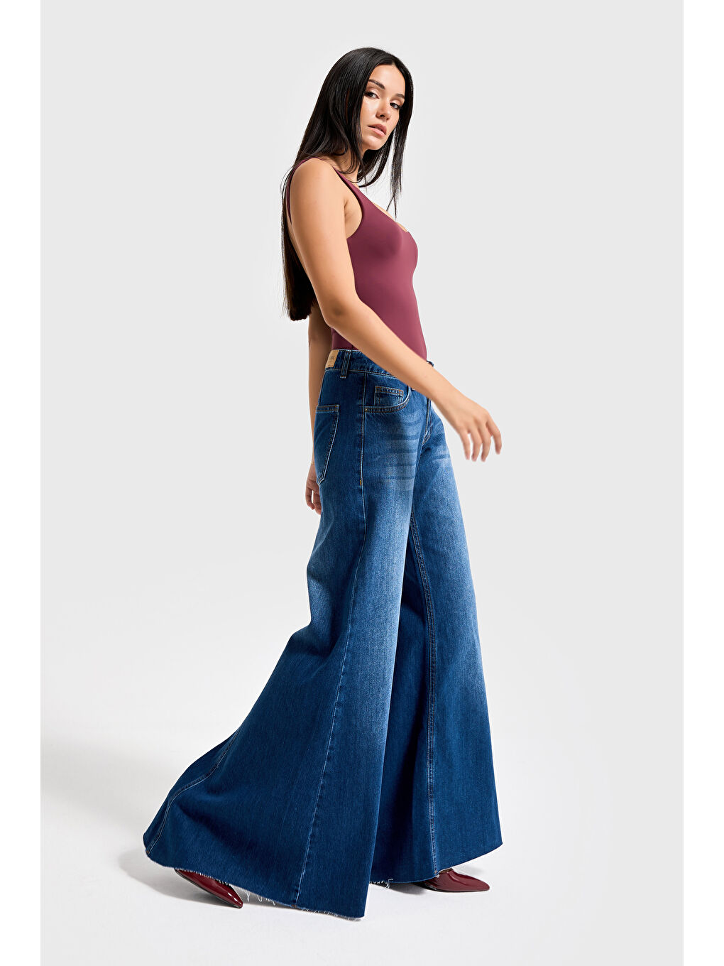 Kadın Koyu Mavi Renk 2w5-5 Elephant Leg Fit Bol Kesim Paça Detaylı Denim Jean