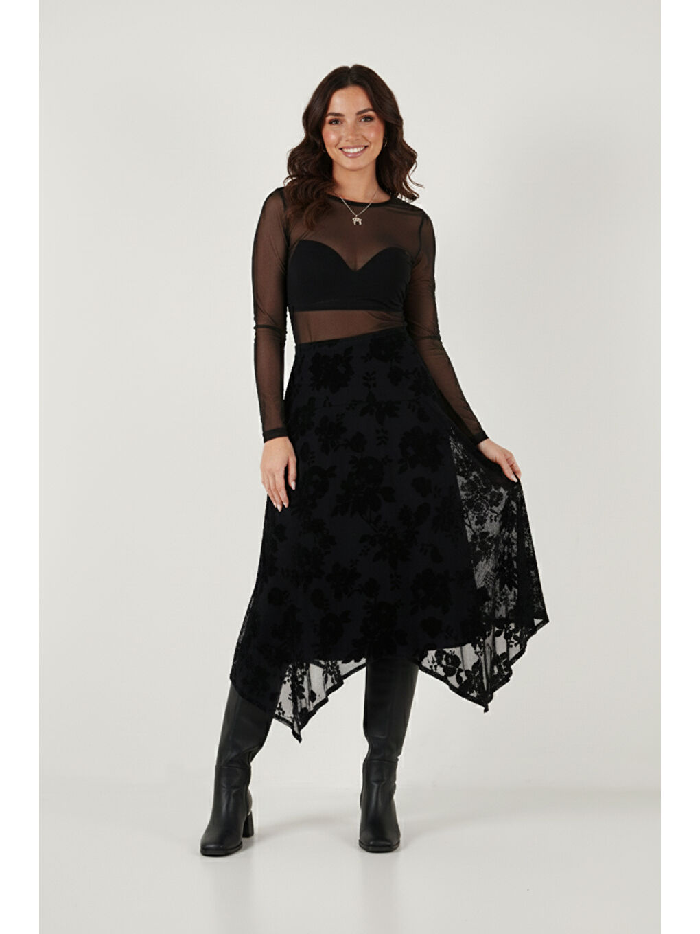 Siyah Regular Fit Asimetrik Çiçek Dokulu Fermuarlı Kadın Midi Boy Etek 59137182-1
