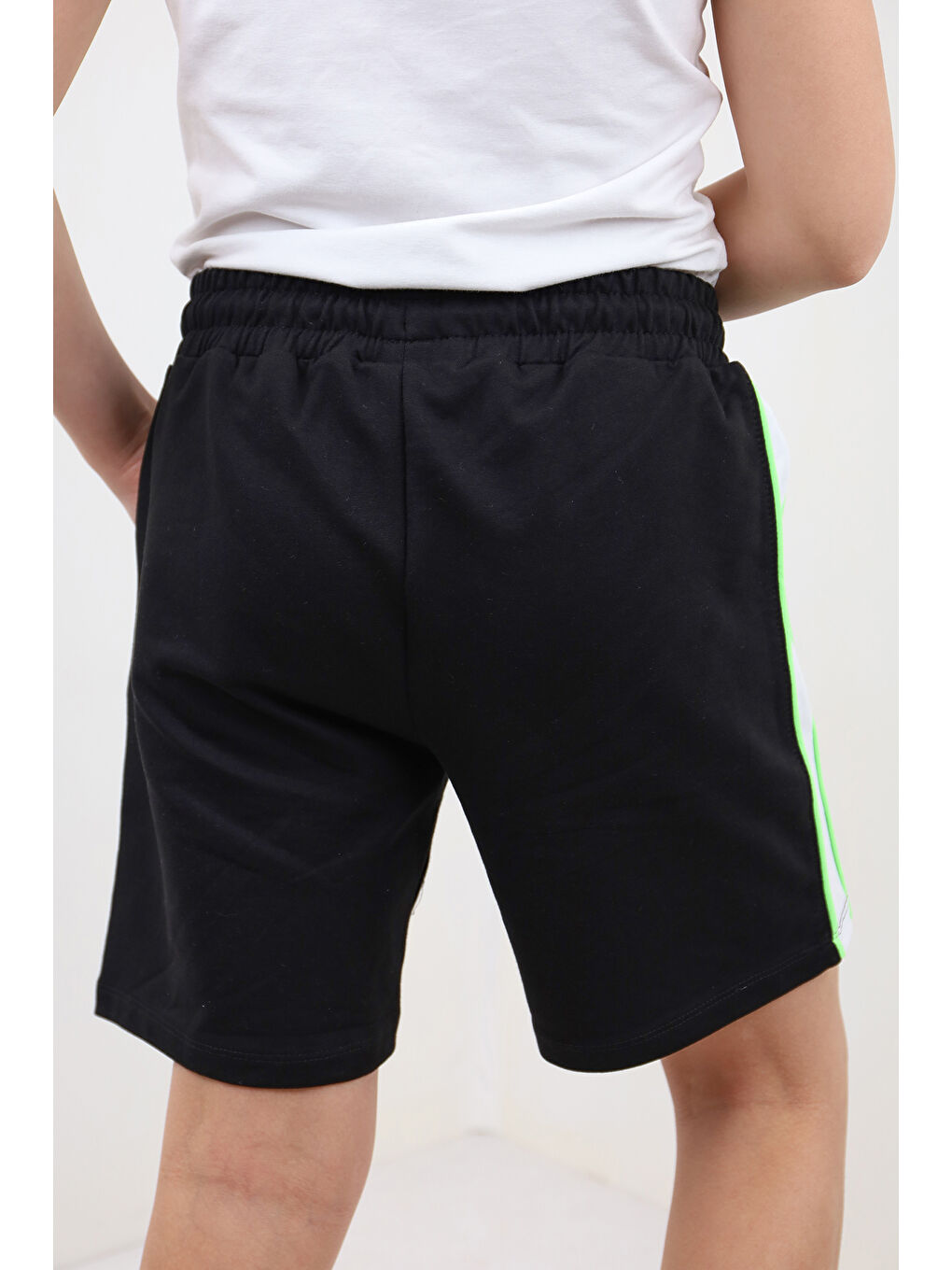 Siyah Erkek Çocuk Baskılı Şort-1