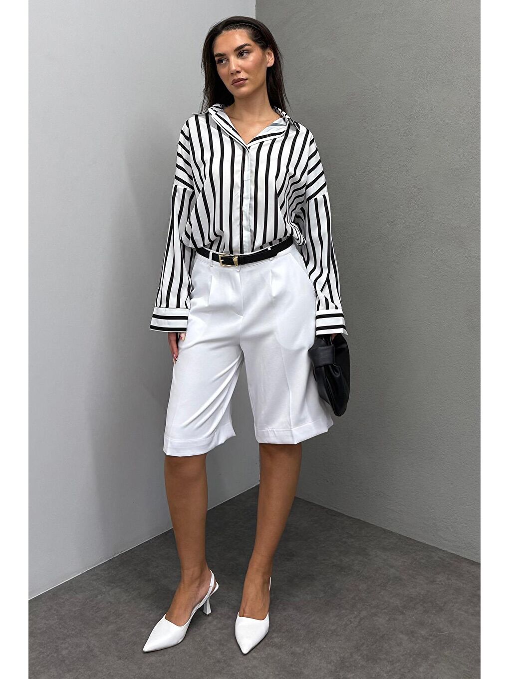 Beyaz Pileli Kadın Bermuda Şort Mg2483-2