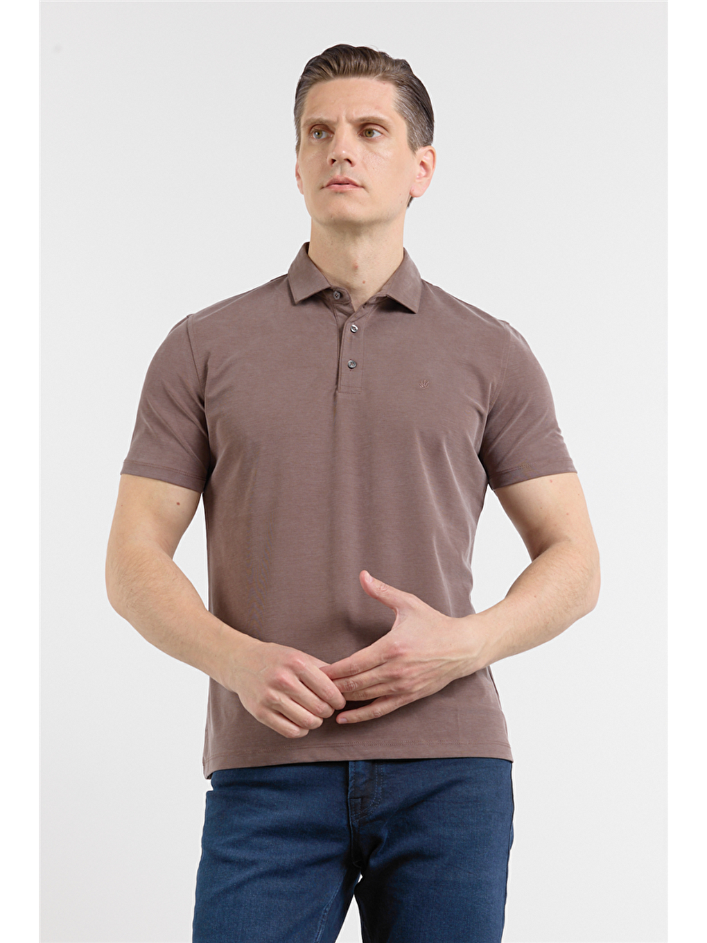 Kahverengi İtalyan Yaka Kısa Kol Cepsiz Slim Fit Pamuklu Tişört 1011260180-3