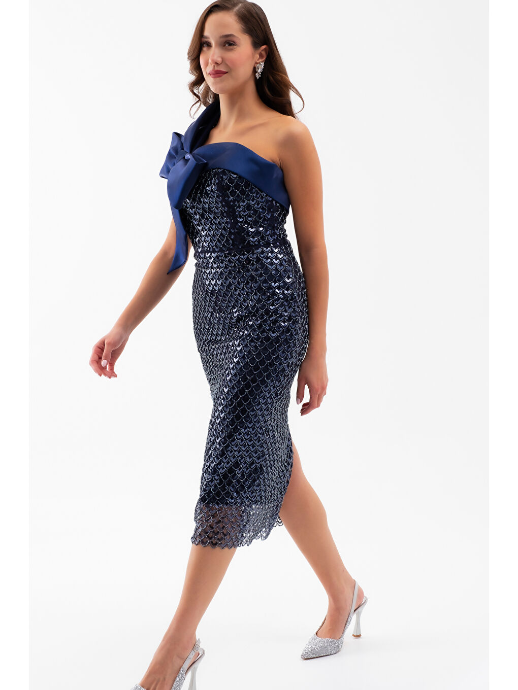 Kadın Lacivert Tek Omuz Boncuklu Midi Gece Elbisesi-1