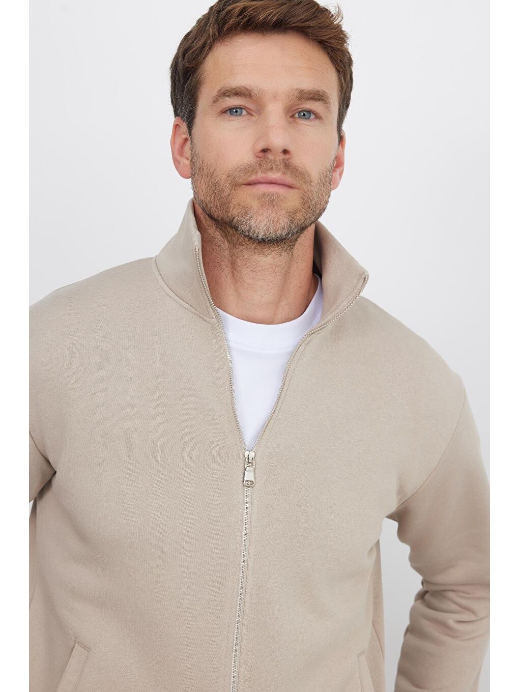 Bej Unisex Relax Fit Rahat Kesim Pamuklu İçi Polarlı Fermuarlı Taş Dik Yaka Flato Cepli Sweatshirt Hırka-1