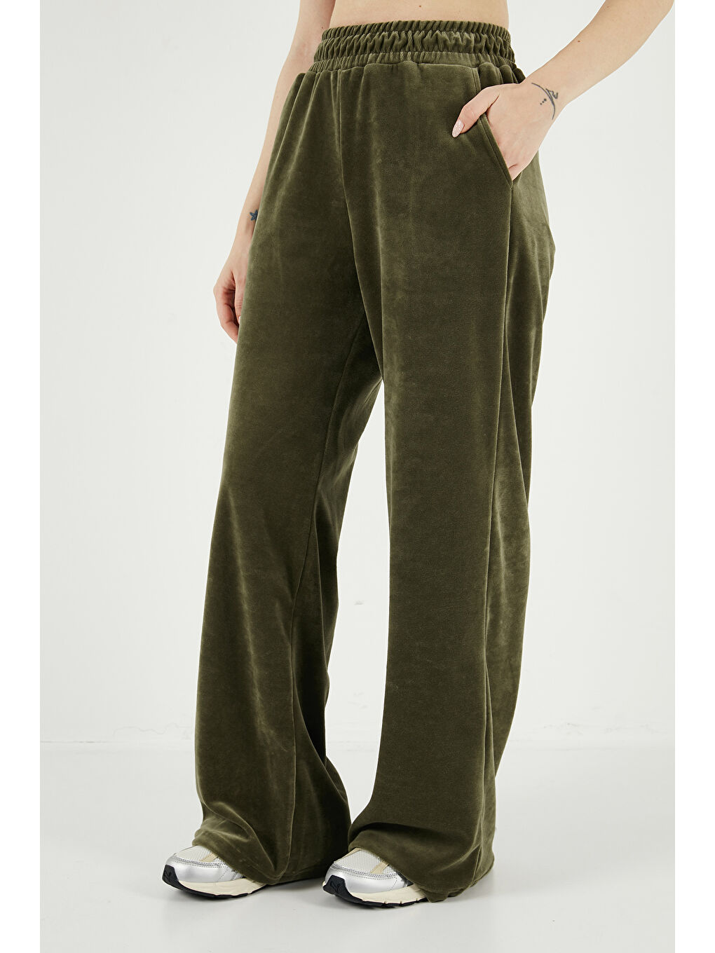 Haki Pamuklu Regular Fit Kapüşonlu Kadife Dokulu Kadın 3'lü Takım 6830097-4