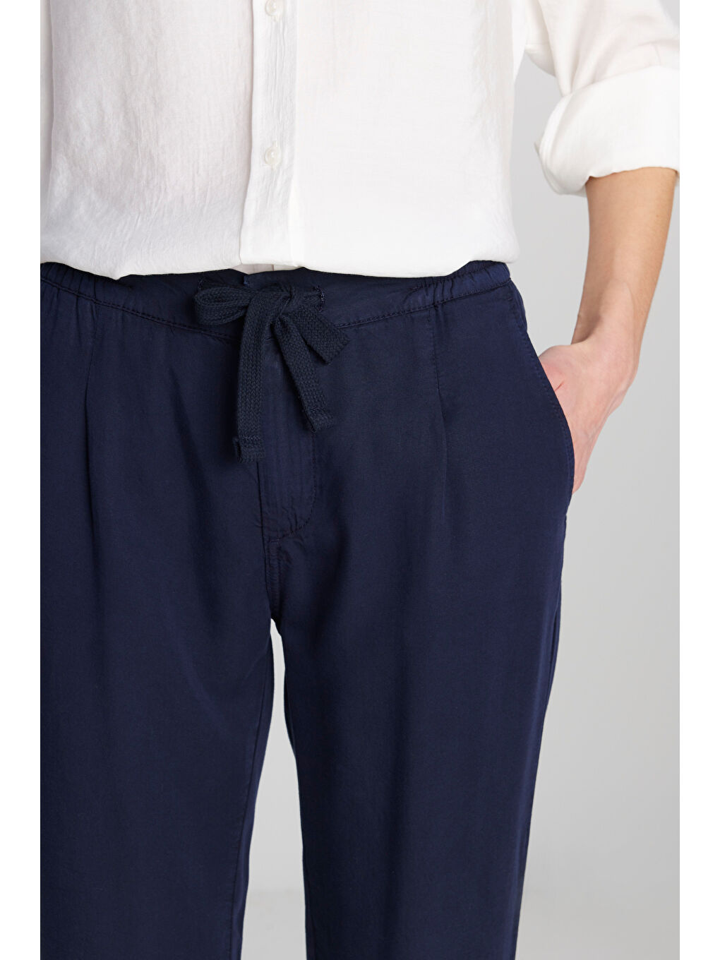 Regular Fit Normal Kesim Normal Bel Düz Paça Yumuşak Dokulu Lacivert Pantolon-4