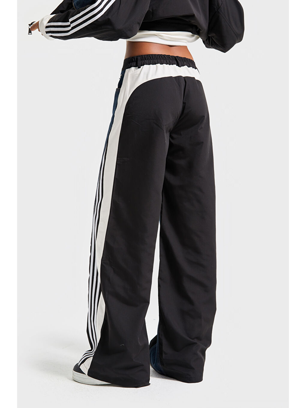 Mavi Kadın Jean Rengi Çift Parça Kumaş Şerit Detaylı Bol Kesim Özel Tasarım Denim Jean-2