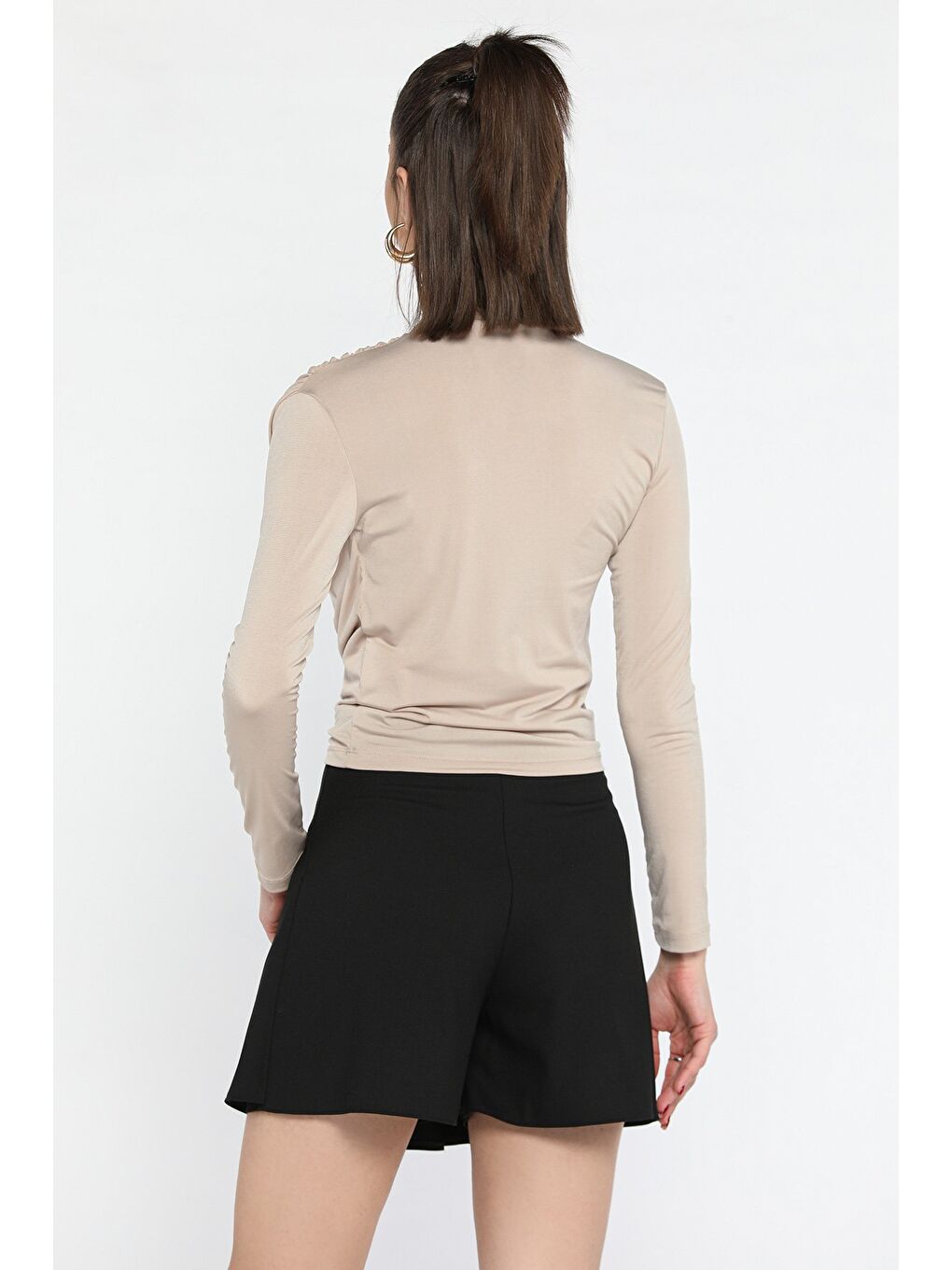 Bej Omuz Ve Bel Drapeli Kadın Bluz-2