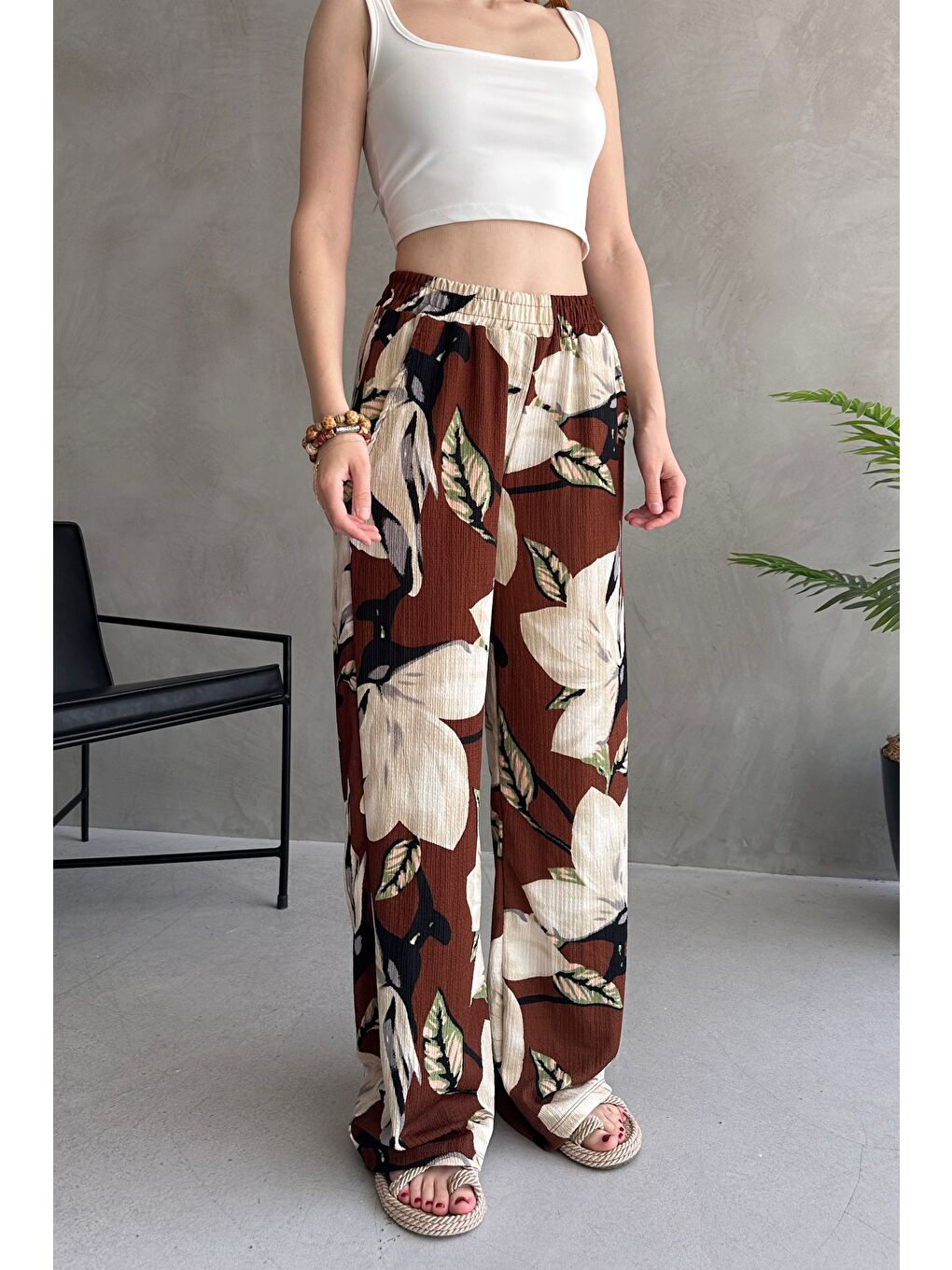 Kahverengi Çiçek Desenli Bol Pantolon Kahve - 27237-1