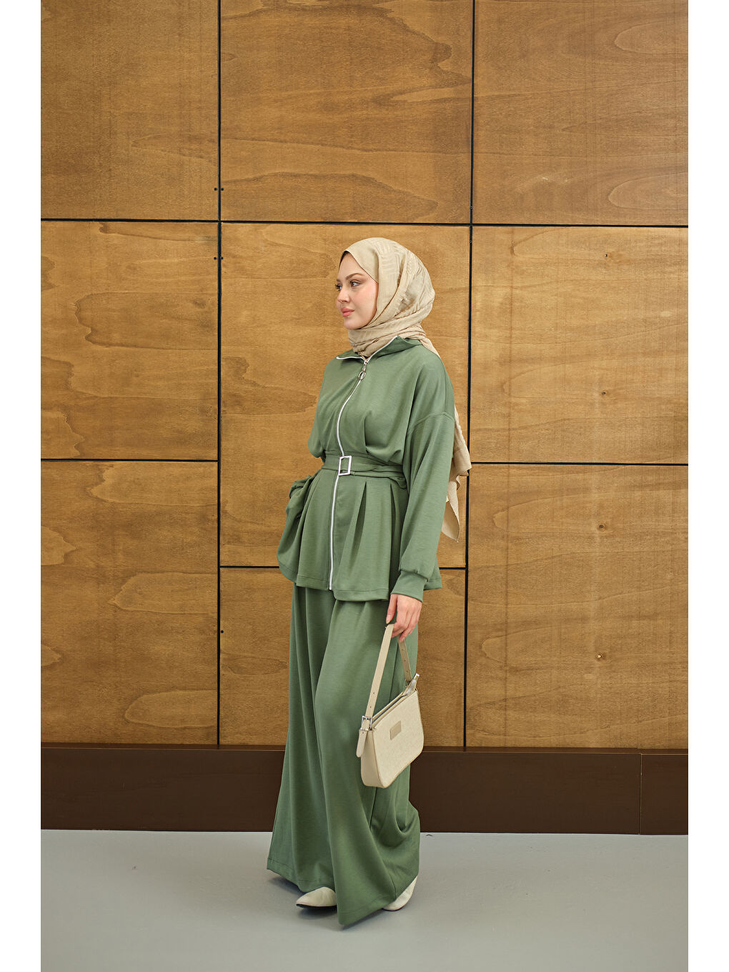 Kadın Pile Detaylı Tokalı Takım Yeşil-1