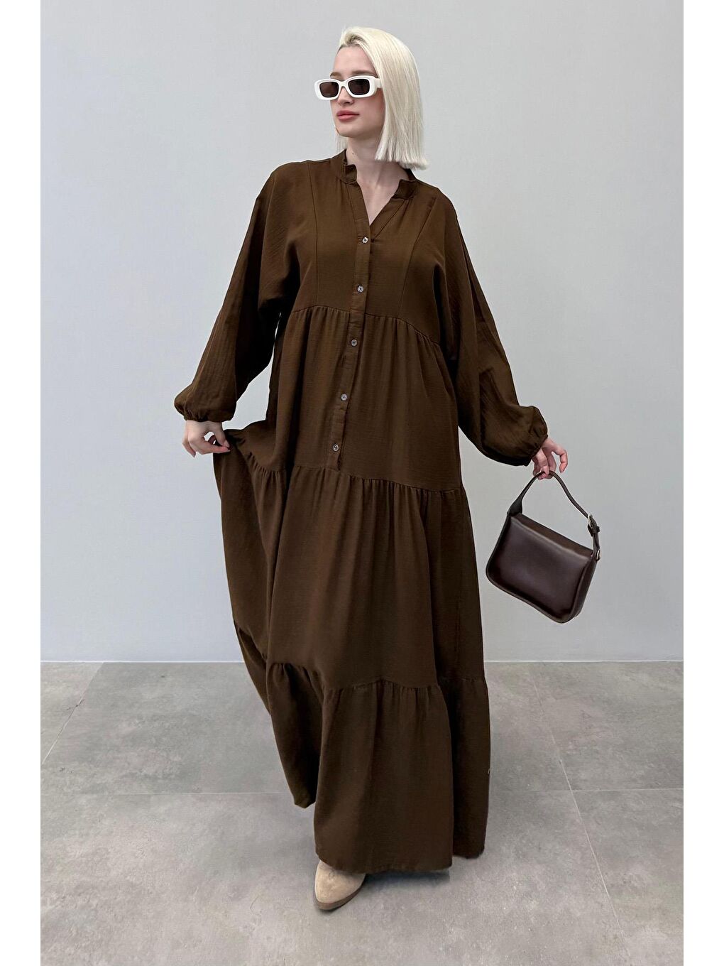 Kahverengi Uzun Kollu Düğmeli Elbise Mg2433