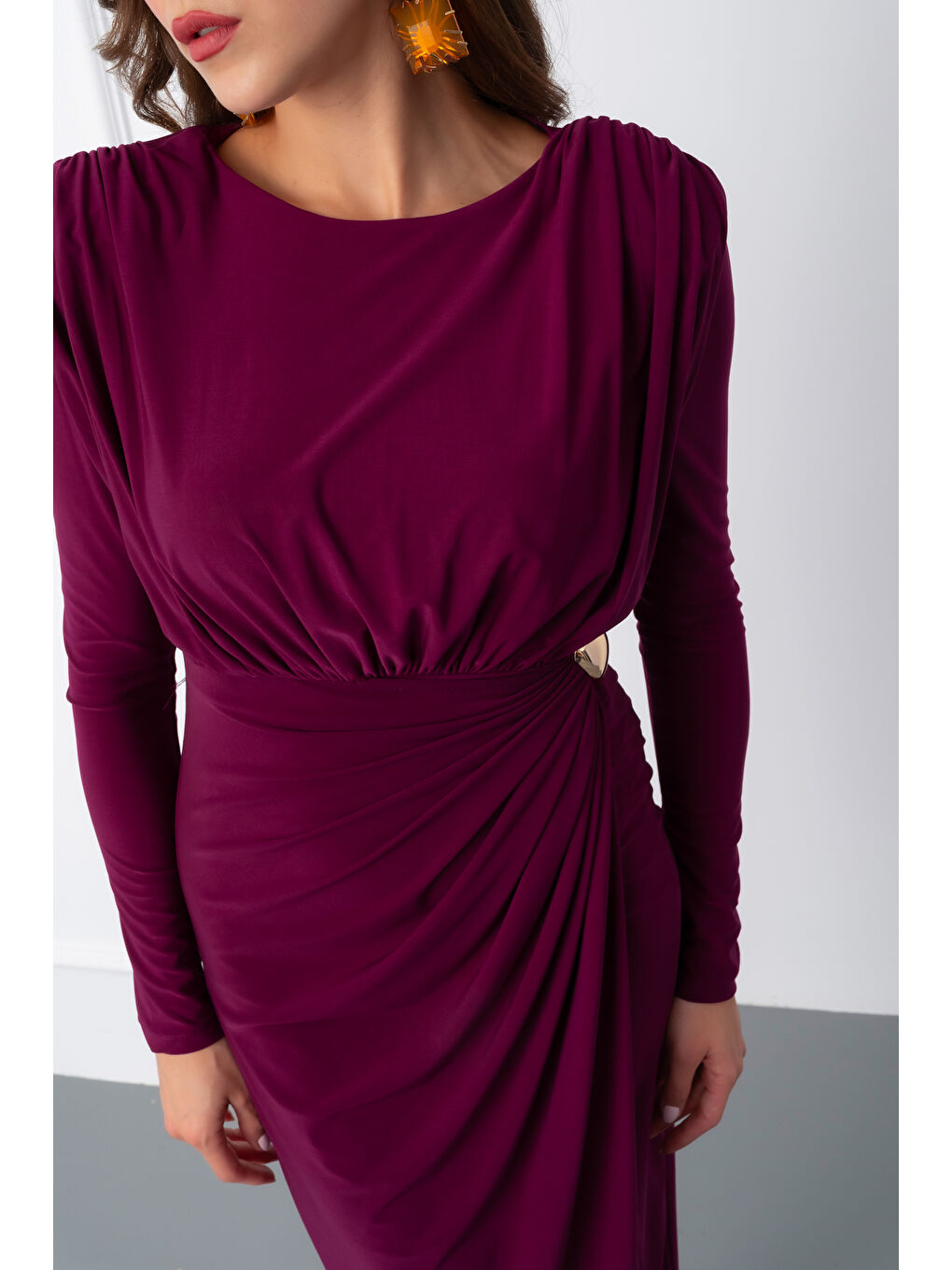 Kadın Mürdüm Büzgü Detay Kruvaze Midi Elbise-4