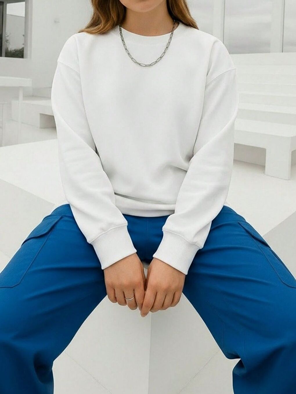 Beyaz Regular Düz Bisiklet Yaka Sweatshirt