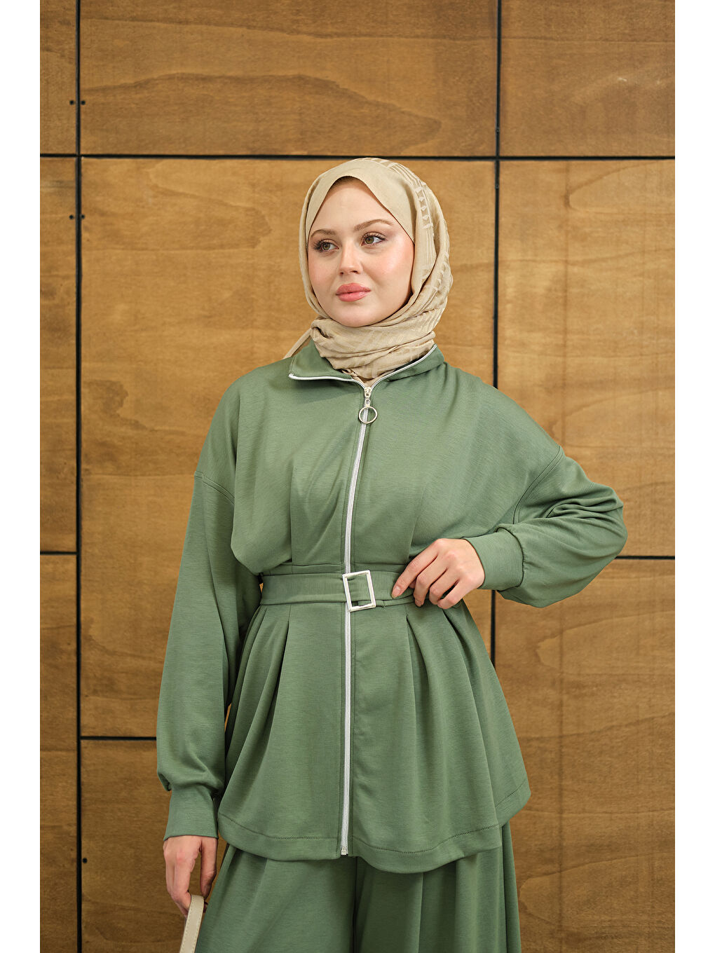 Kadın Pile Detaylı Tokalı Takım Yeşil-2