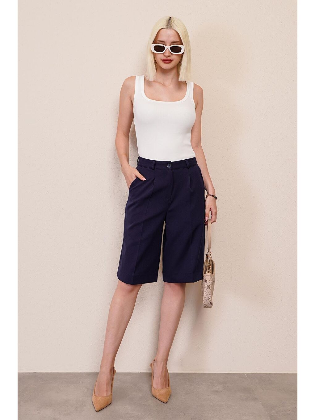 Lacivert Pileli Kadın Bermuda Şort Mg2483-1