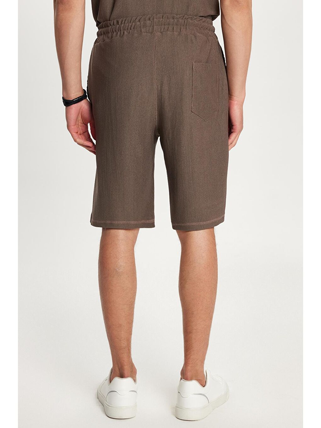 Kahverengi Erkek Standart Fit Pamuklu Jakarlı Baskılı Bisiklet Yaka Beli Bağcıklı Taba Şort Takım-5