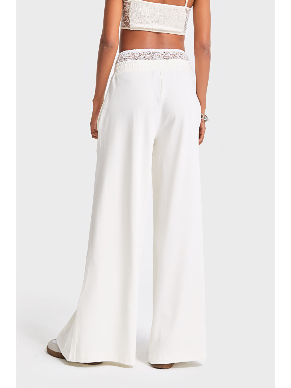 Kadın Ekru Renk Örme Kumaş Kemeri Dantelli Özel Tasarım Eşofman Pantolon-4
