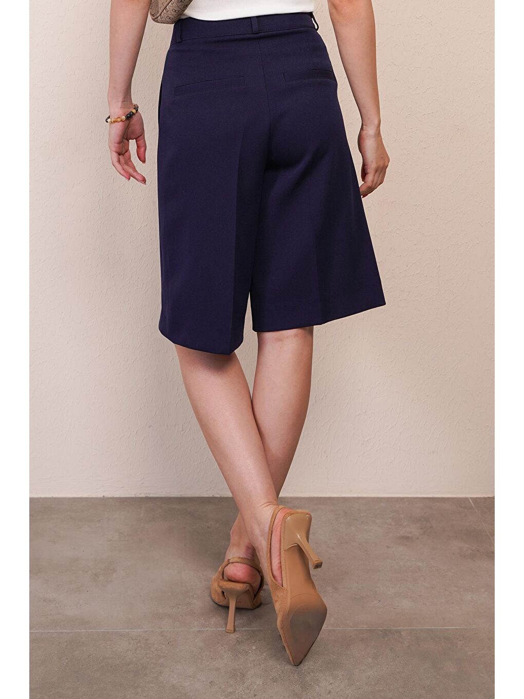 Lacivert Pileli Kadın Bermuda Şort Mg2483-5
