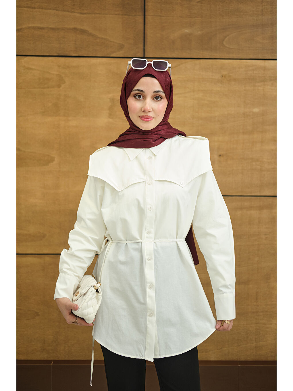 Kadın Roba Detaylı Kemerli Regular Poplin Gömlek Beyaz-4