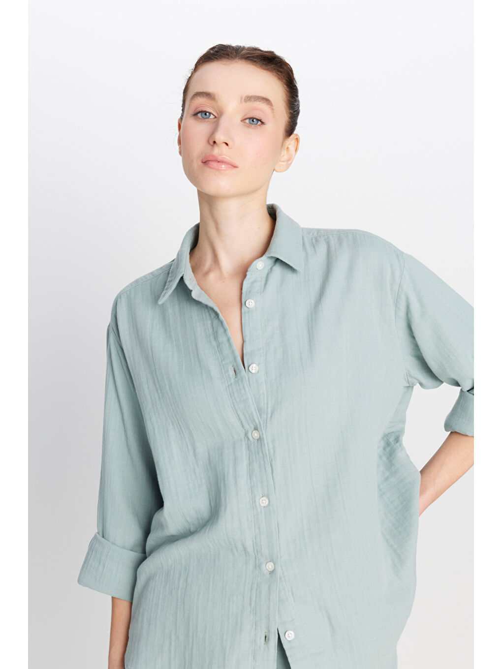 %100 Pamuk Relaxed Fit Geniş Kesim Koyu Yeşil Müslin Gömlek-3