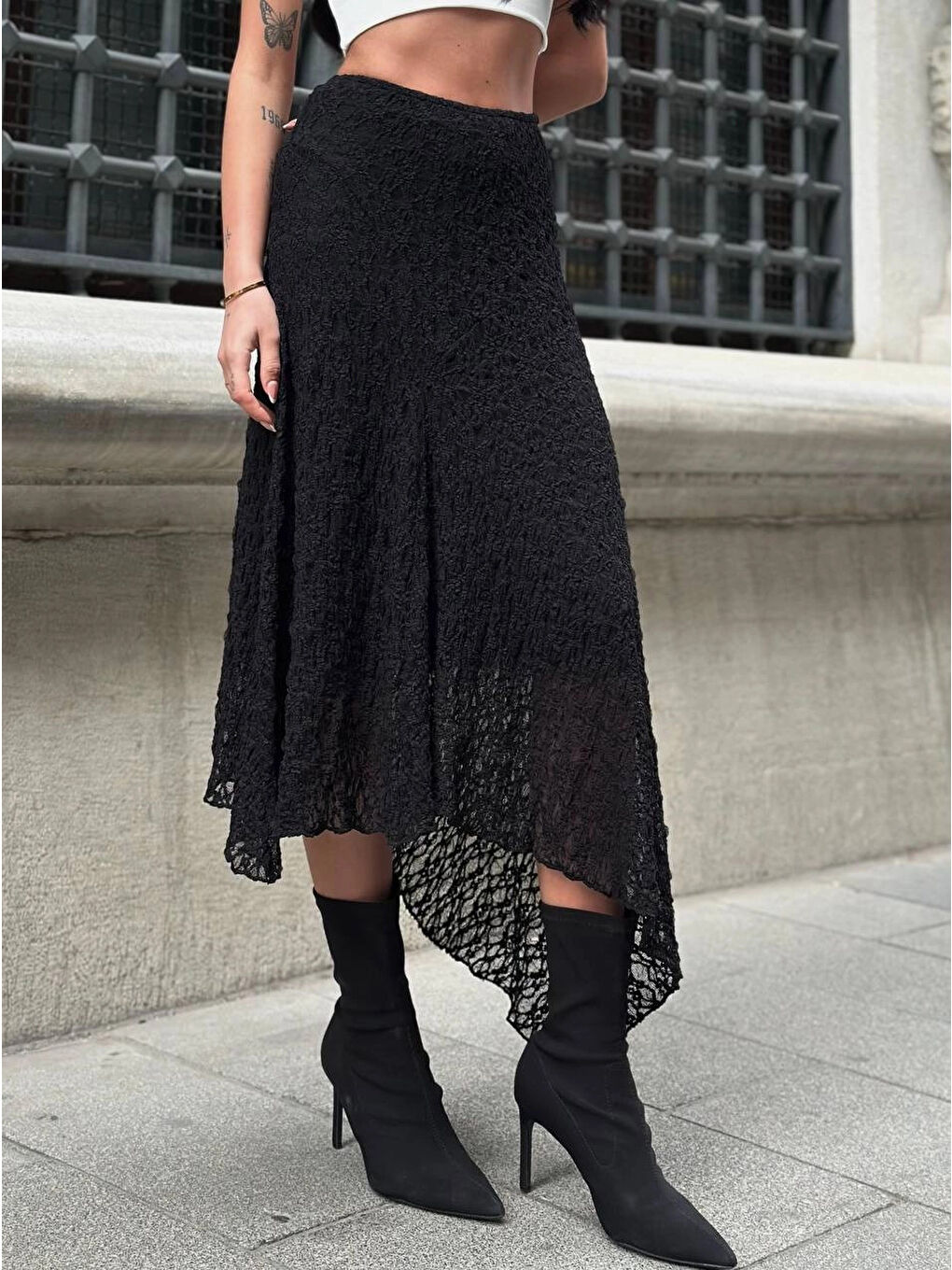 Kadın Siyah Asimetrik Kesim Astarlı Dantel Etek HZL25S-ZK13571-1