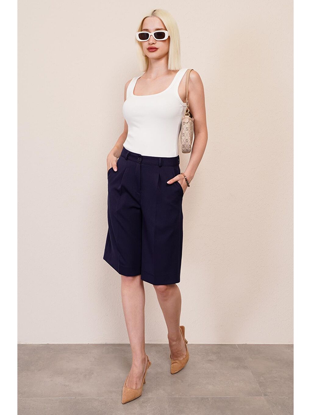 Lacivert Pileli Kadın Bermuda Şort Mg2483-6