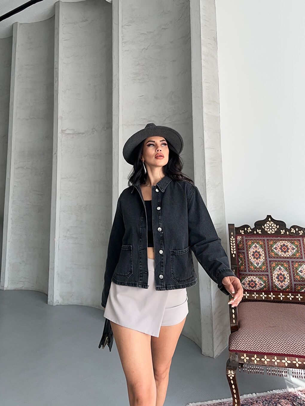 Siyah Önü Düğmeli Çift Cep Jean Ceket-3