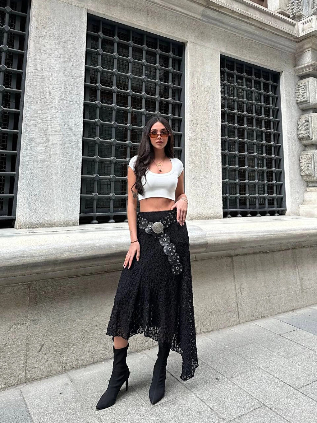 Kadın Siyah Asimetrik Kesim Astarlı Dantel Etek HZL25S-ZK13571-2