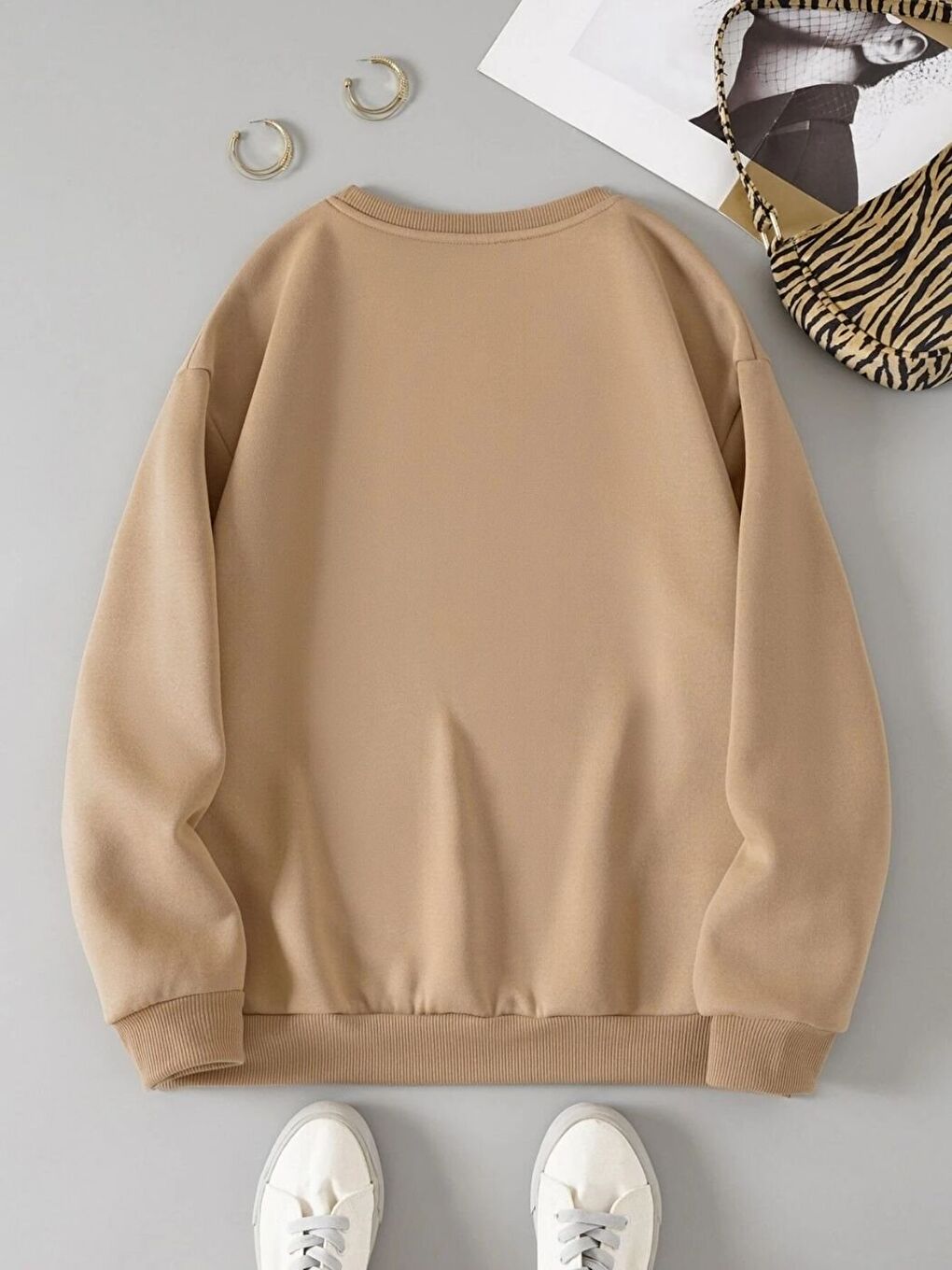 Bej Kadın Vizon Coffee Ice Cream Baskılı Oversize Bisiklet Yaka Sweatshirt-1