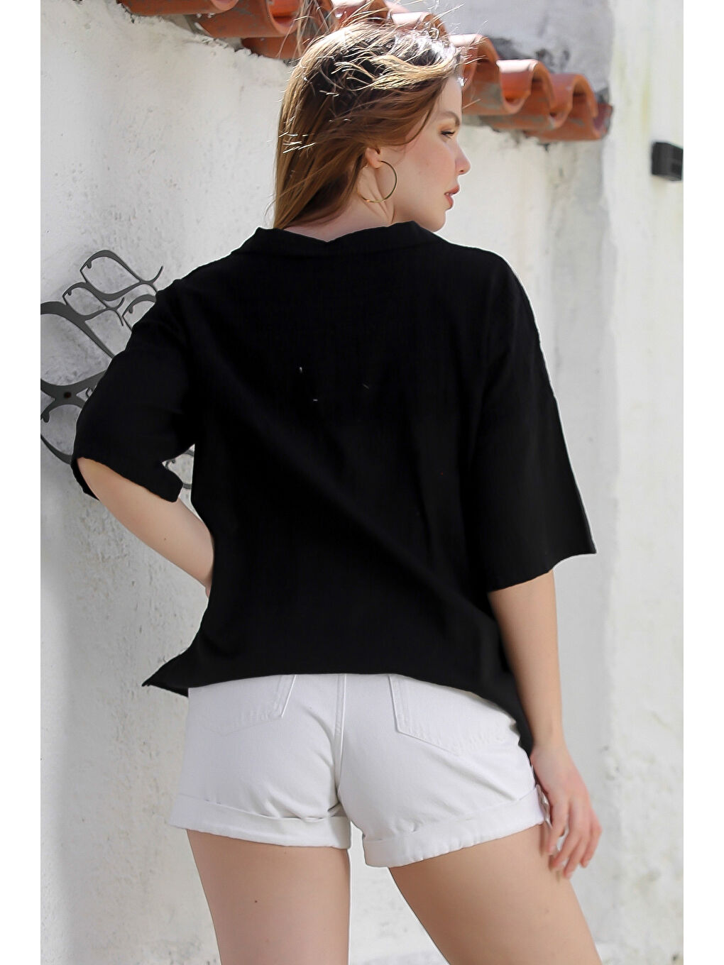 Siyah Gömlek Yaka Kısa Kol Düğmeli Yıkamalı Yırtmaçlı Casual Dokuma Gömlek 66 60-7