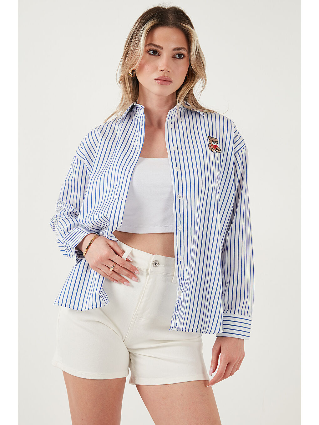 Bej Pamuk Karışımlı Regular Fit Ayıcık İşlemeli Kadın Gömlek 6773106-3