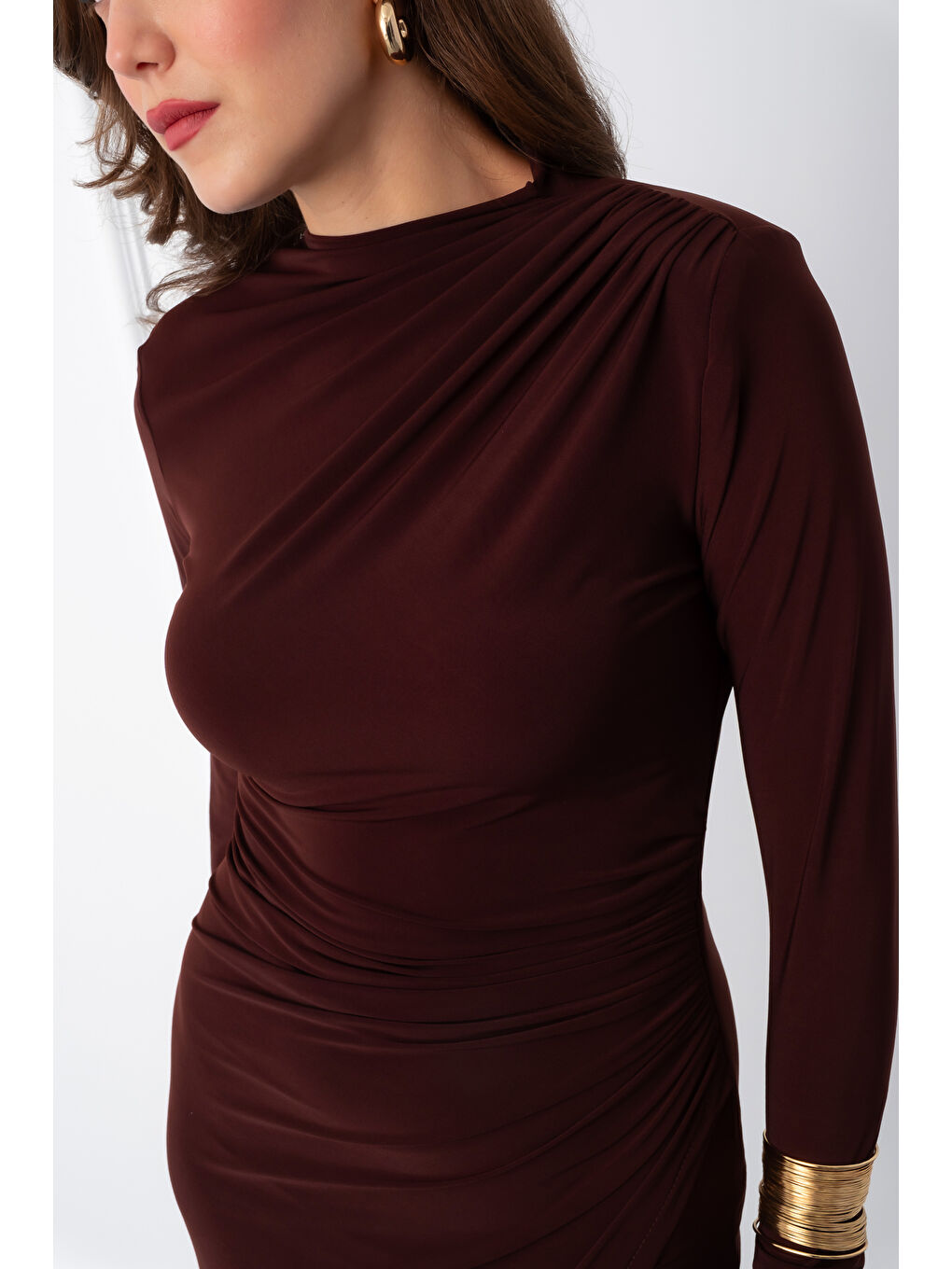 Kadın Kahverengi Uzun Kol Drapeli Uzun Elbise-3