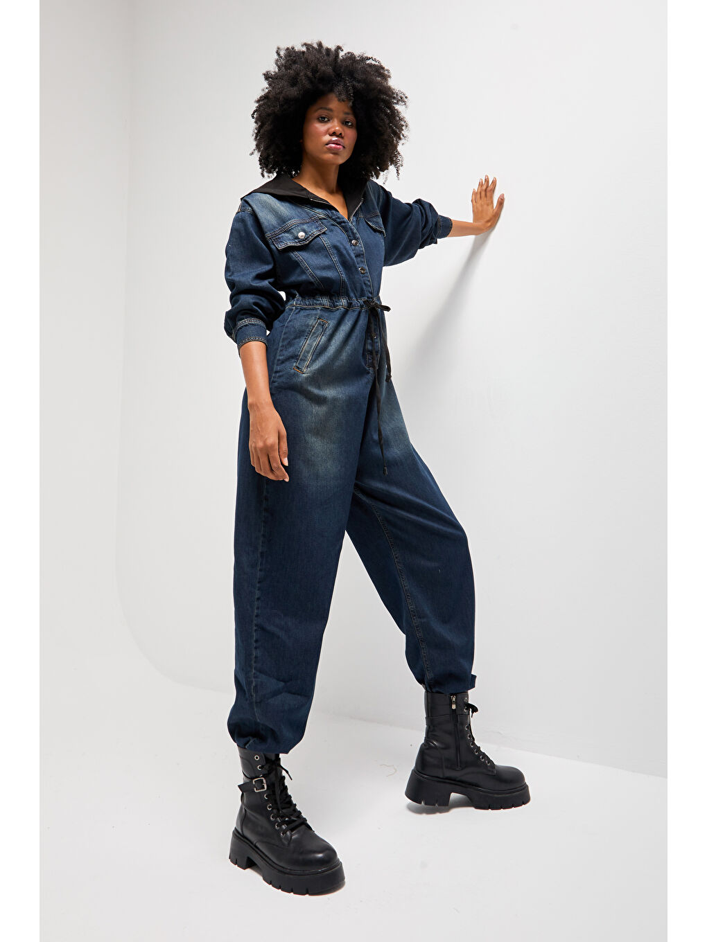 Mavi Kadın T.Kot Rengi Bol Kesim Kapüşonlu Özel Tasarım Denim Tulum