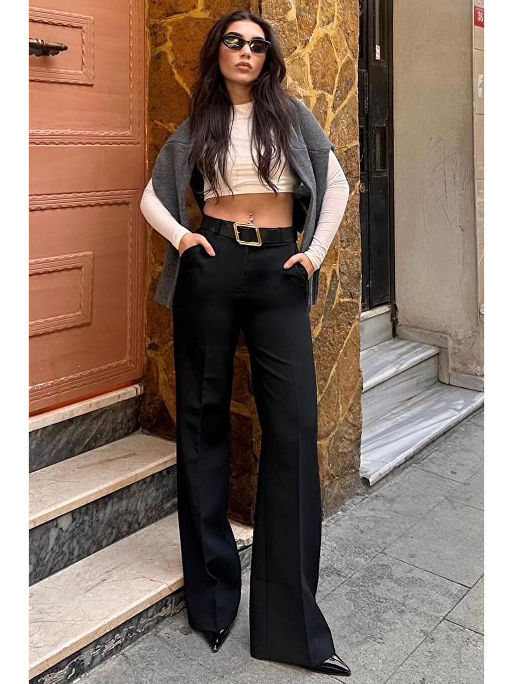 Siyah Kemer Detaylı Yüksek Bel Kumaş Pantolon Mg2285-2