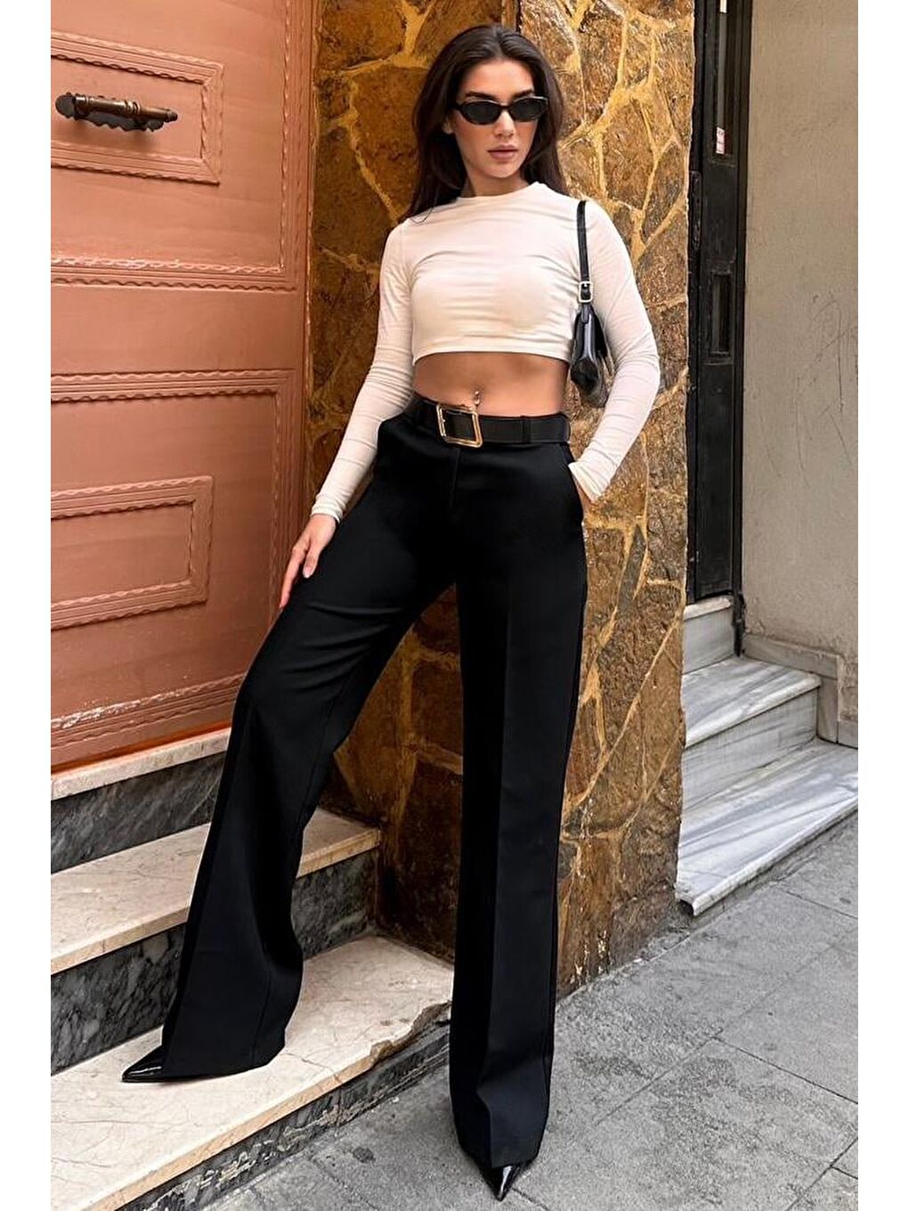 Siyah Kemer Detaylı Yüksek Bel Kumaş Pantolon Mg2285-5