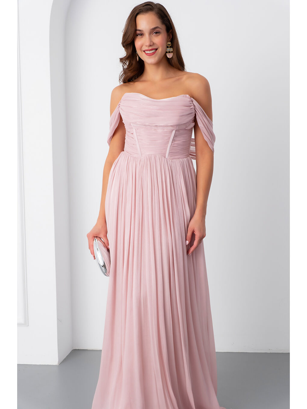 Pembe Kadın Pudra Kayık Yaka Uzun Abiye Elbise-1