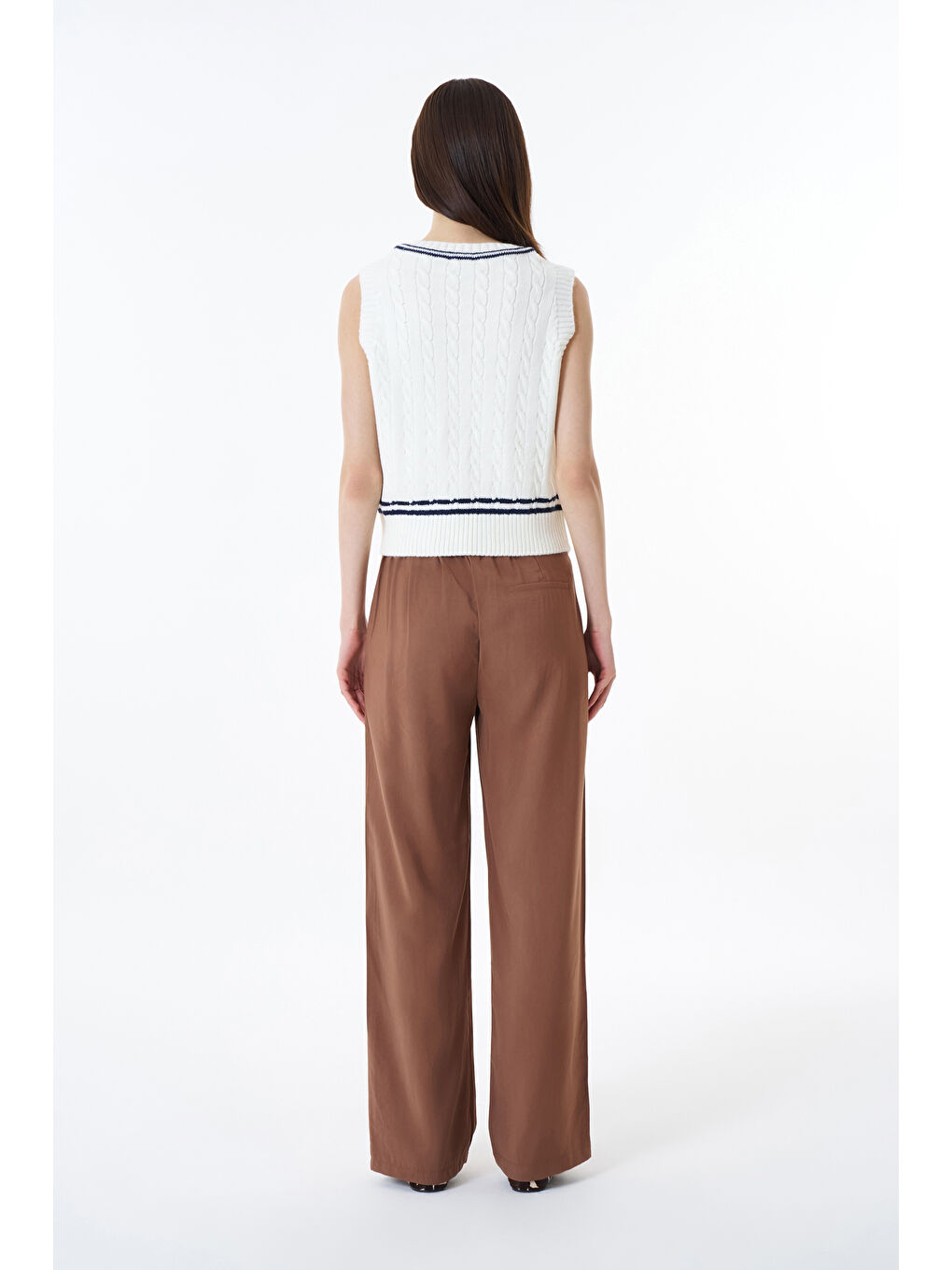 V Yaka Çizgili Triko Süveter Ekru-4