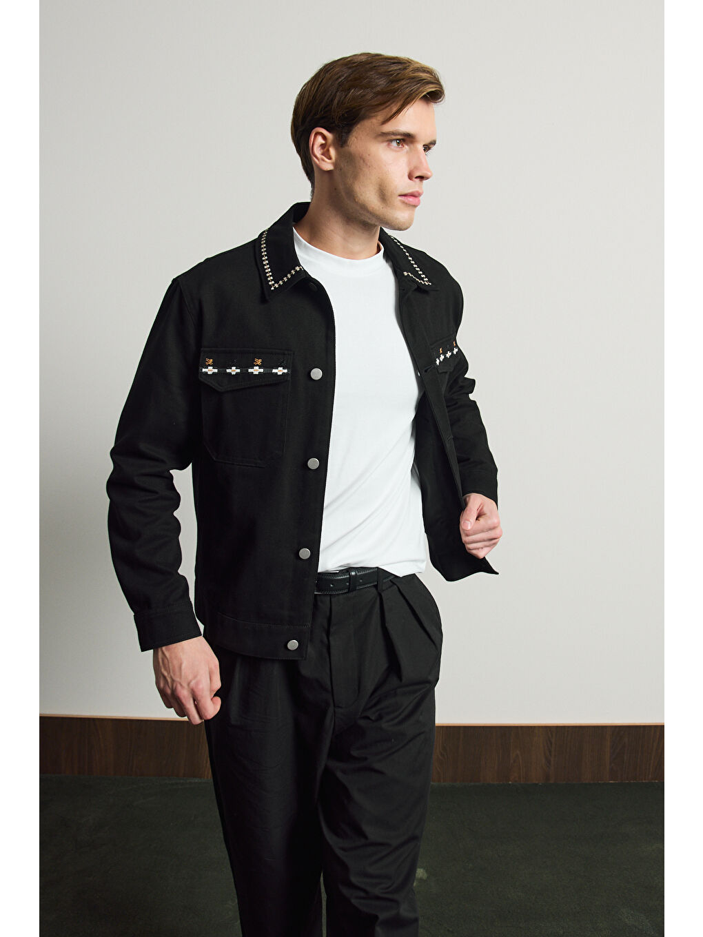 Erkek Nakışlı Denim Ceket Siyah-3