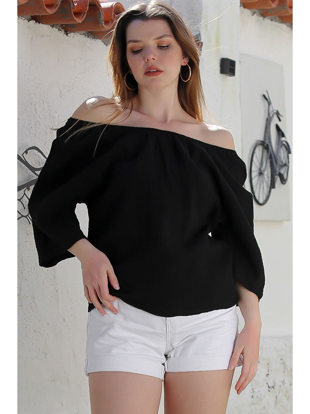 Siyah Carmen Yaka İspanyol Kol Yıkamalı Casual Müslin Dokuma Bluz 62 56