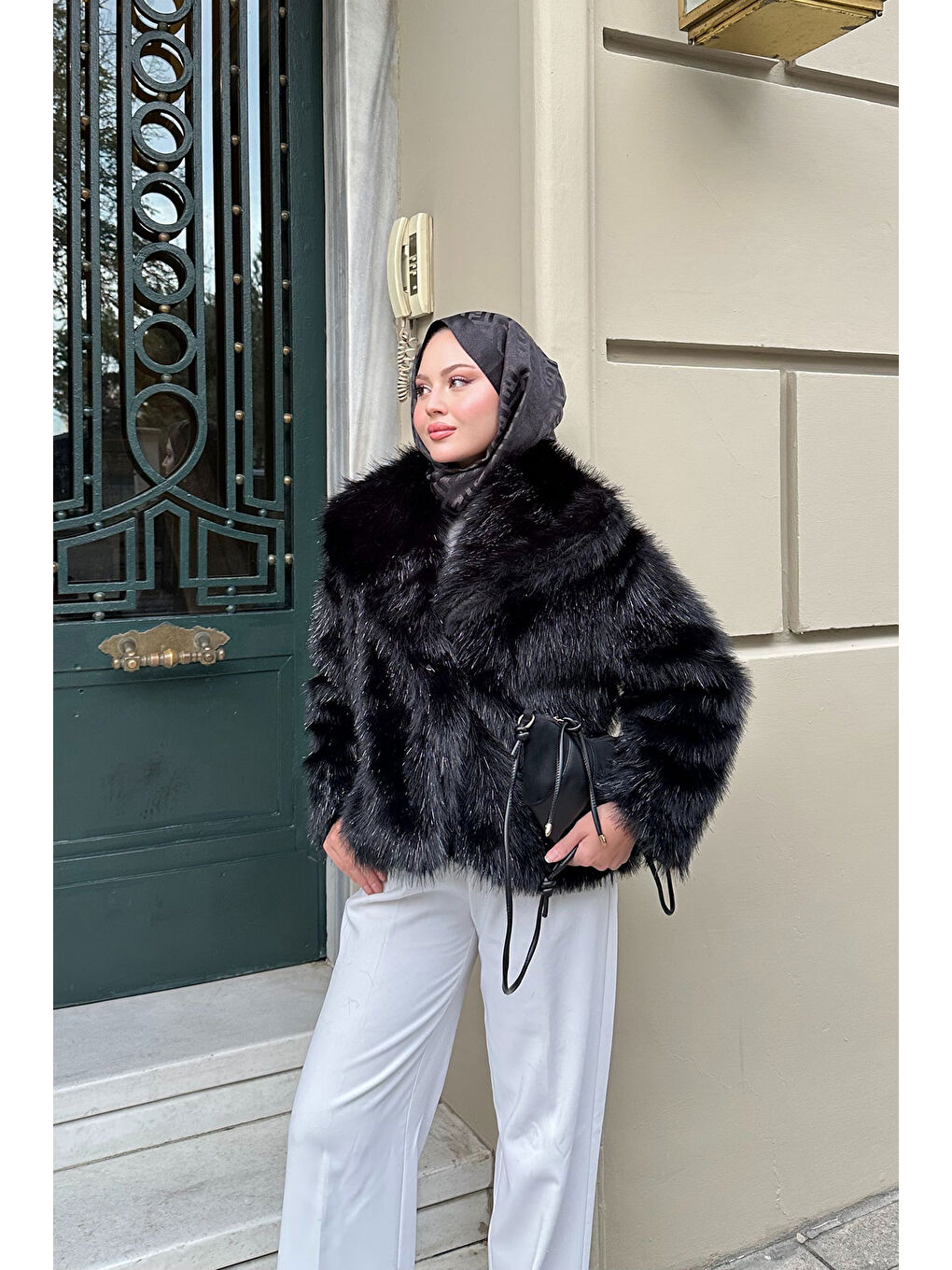 Kadın Sim Detay Kürk Siyah-4