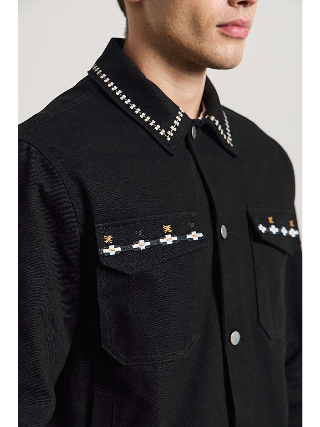 Erkek Nakışlı Denim Ceket Siyah-6