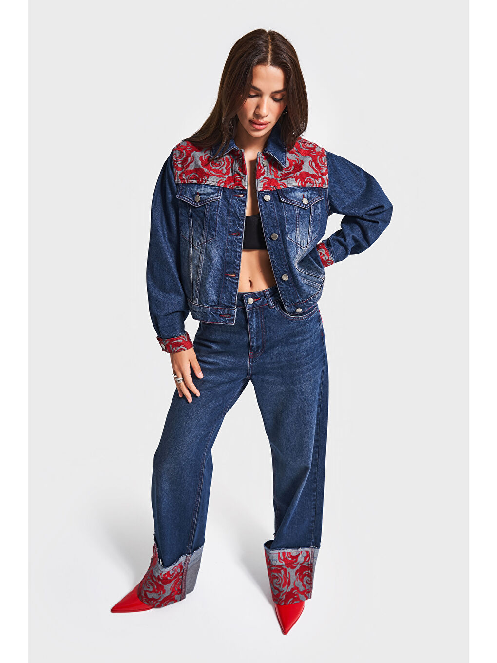 Mavi Kadın Koyu Jean Rengi 2w5-10 Özel Kırmızı Desen Nakışlı %100 Pamuk Tasarım Denim Ceket-4