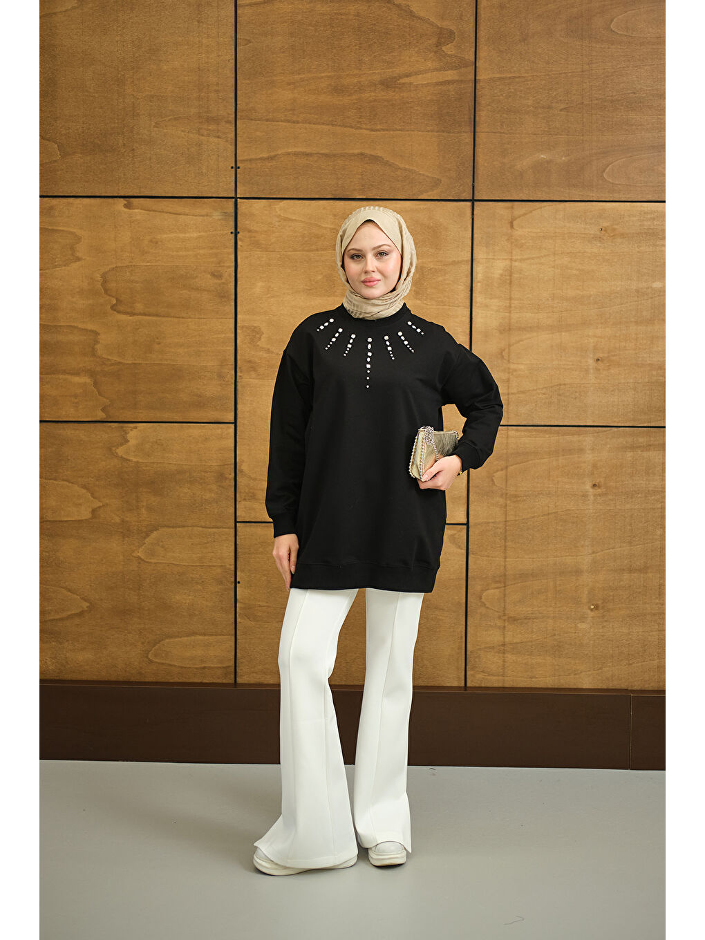 Kadın Yaka Taş Detay Tunik Siyah