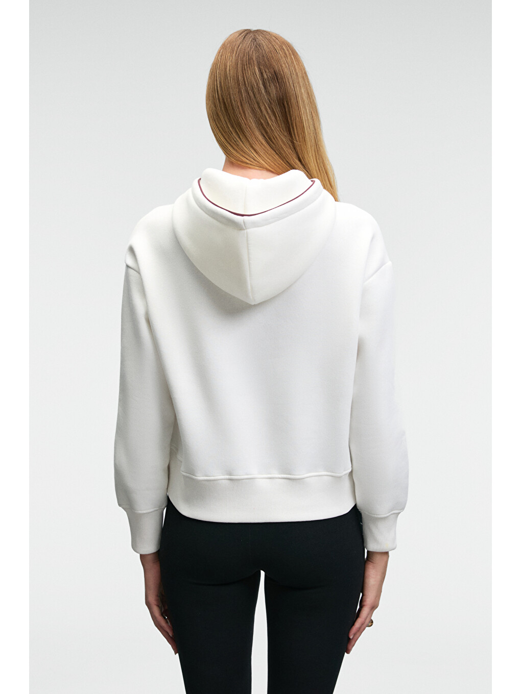 Vırethıa Kadın Ara Biyeli Baskı Ve Nakış Detaylı Kapüşonlu Relaxed Beyaz Sweatshirt-5