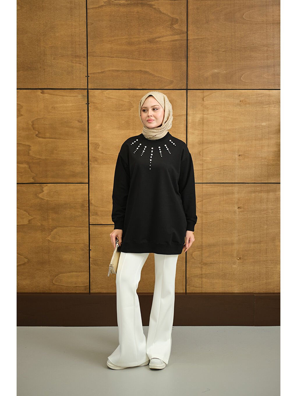 Kadın Yaka Taş Detay Tunik Siyah-2