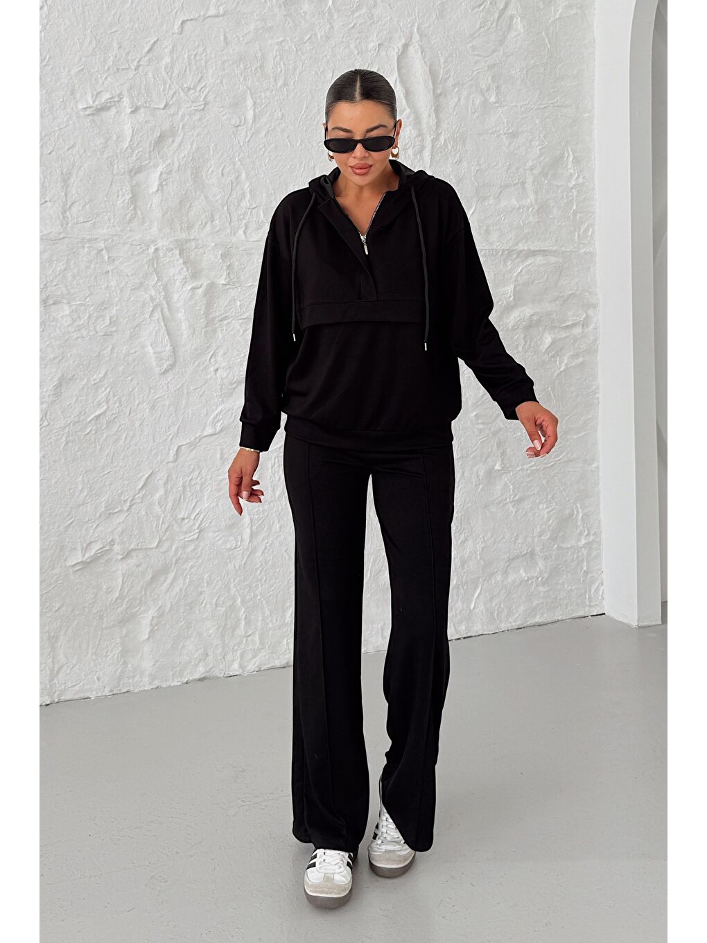 Kadın Siyah Kapüşonlu Biye Detaylı Yarım Fermuarlı Kanguru Cepli Alt-Üst Takım-3